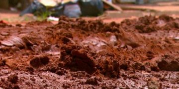 MARAGOGI- De inverno a verão, ruas abandonadas nos povoados.