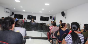 MARAGOGI- Professores lotam plenário da câmara e cobram direitos