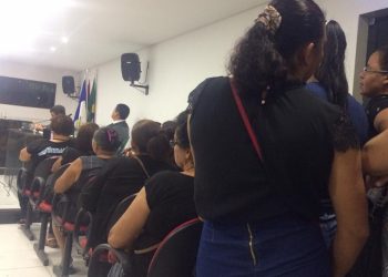 MARAGOGI- Professores se vestem de preto em protesto ao projeto dos precatórios do prefeito Sérgio Lira.