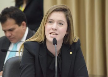 Deputada denuncia falta de merenda em escola da rede estadual no Litoral Norte