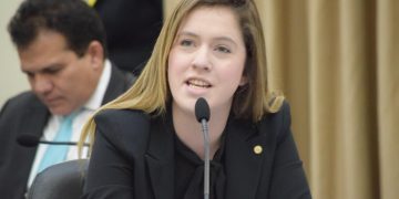 Deputada denuncia falta de merenda em escola da rede estadual no Litoral Norte