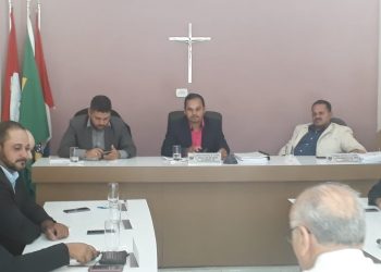 JACUÍPE- Vereadores aprovam projeto para doar terrenos a famílias carentes.