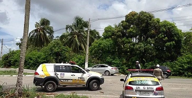 Homem é preso em flagrante por divulgar ações policiais em grupos de Whatsapp