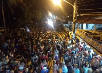 MARAGOGI- Coordenador da prefeitura cancela trio em pleno desfile, causando a revolta de populares.