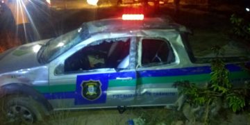 MARAGOGI- Rodrigo Lira perde controle de veículo da SMTT e capota na rodovia AL 101 norte