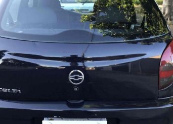 JAPARATINGA- Rapaz com problemas psicológicos danifica carro de prestanistas e é agredido fisicamente.