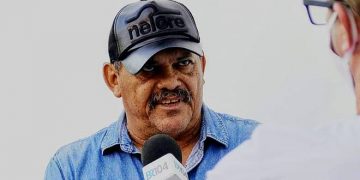 VÍDEO- Militar reformado gravado agredindo jovem fala sobre o episódio e diz que é candidato a vereador