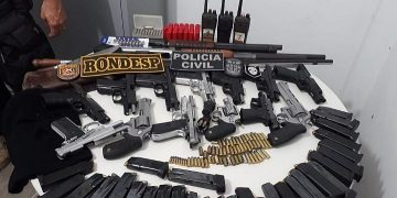 Policiais militares e guardas municipais  de Alagoas são detidos pela polícia na Bahia