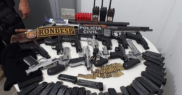Policiais militares e guardas municipais  de Alagoas são detidos pela polícia na Bahia