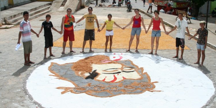 Pandemia interrompe tradição dos tapetes de Corpus Christi