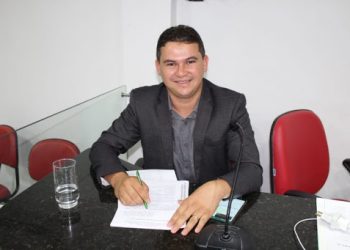POLÍTICA- Vereador Euredes desiste da candidatura para apoiar Júnior de Jozemir.