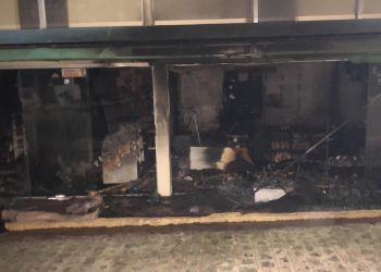 Curto circuito em ar-condicionado causa prejuízo em loja de artesanato no Alto do Cruzeiro