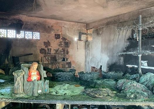 Incêndio em loja de artesanato no Alto do Cruzeiro não atinge imagem religiosa.