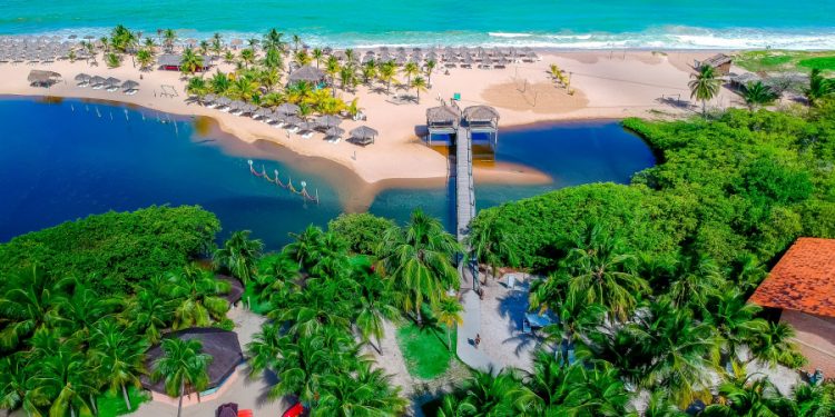 Resort em Maceió oferece vale-combustível para hóspedes na volta pra casa