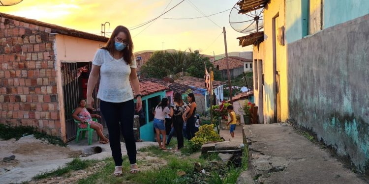 PORTO CALVO- Esgoto a céu aberto e ruas sem calçamento são a realidade da Mangazala