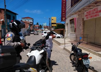 FERIADÃO: Em Maragogi, BPTran multa 47 condutores e recupera motocicleta roubada