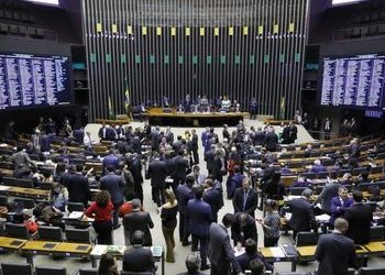 Bancada federal de AL vota quase fechada na nova Lei do Gás