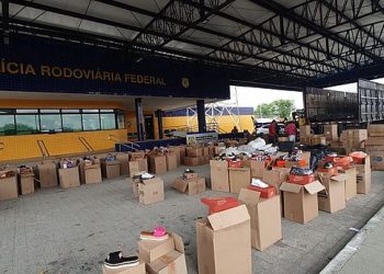 Vídeo: quase 4 mil pares de tênis e 20 mil etiquetas falsificadas são apreendidos no Sertão de AL