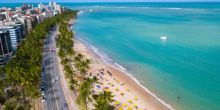 Ocupação média hoteleira deve ficar em 85% no fim de ano em Alagoas