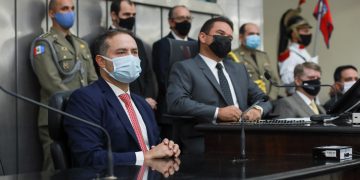 ALE: Governador participa da posse da Mesa Diretoria e destaca harmonia entre os poderes