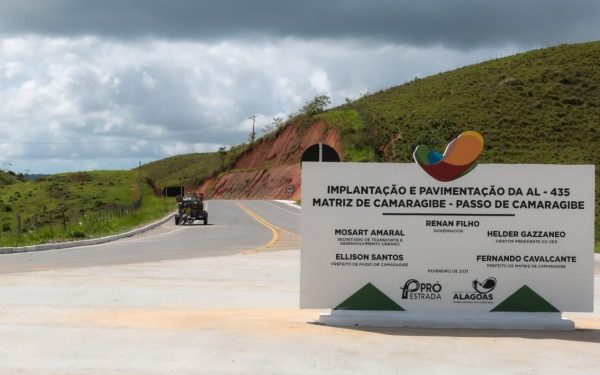 Governo entrega rodovia e autoriza obras do Minha Cidade Linda em 4 municípios da região Norte