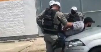 Nas redes sociais, políticos repercutem prisão de taxista em Maceió