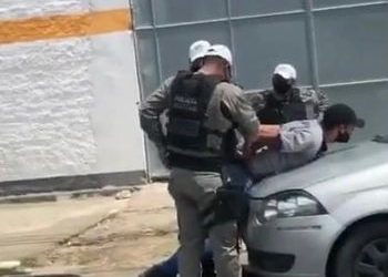 Nas redes sociais, políticos repercutem prisão de taxista em Maceió