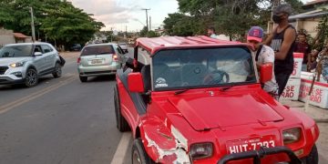 Colisão entre carro de passeio e um buggy deixa uma mulher ferida em Maragogi