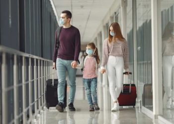 Novas regras para o uso de máscaras em aeroportos e aeronaves entram em vigor; saiba quais são