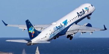 Azul retoma 8 fretamentos em julho e terá novo voo direto entre Maceió e SP