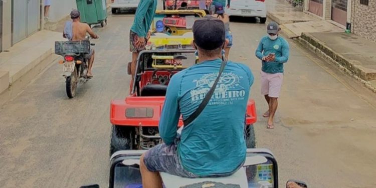 VÍDEO- Bugueiros de Maragogi realizam protesto em prol de flexibilização para volta dos seus ofícios