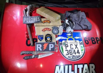 Jovem de 18 anos é preso em frente a estacionamento na praia de Antunes com arma e drogas