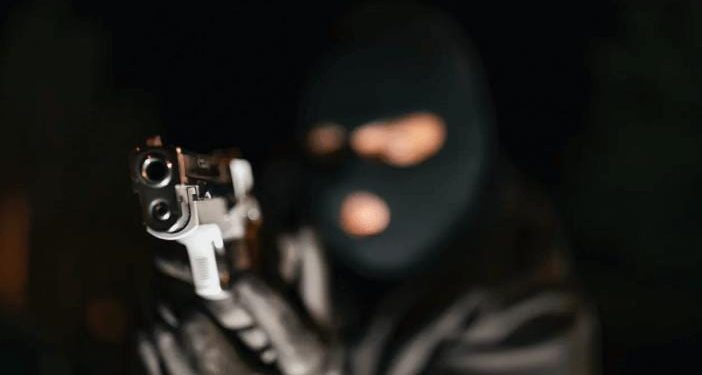 Celular roubado é rastreado pelo GPS e polícia prende ladrão no Distrito de Barra-Grande