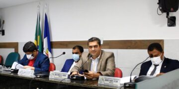 Dani da Elba recebe parecer jurídico da Câmara para se licenciar do cargo de vereador