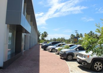 Nova galeria com onze lojas começa a funcionar em Peroba