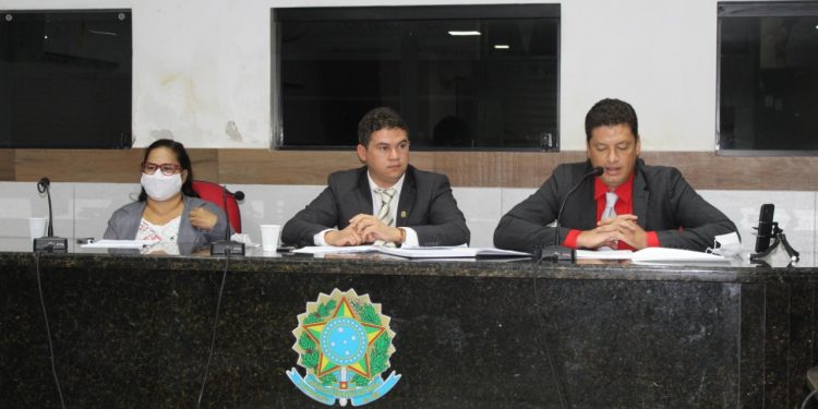 Alagamentos e transtornos são frequentes em Maragogi; Júnior de Barra Grande pede providências