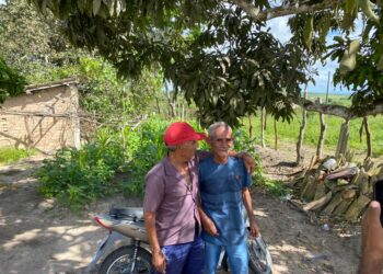 Depois de 50 anos, morador de Maragogi reencontra familiares