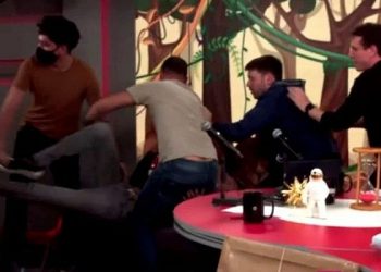 Vídeo: apresentador do Pânico troca socos com convidado ao vivo