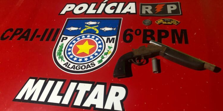 MARAGOGI – Seis indivíduos trocam tiros com policiais em Barra Grande; espingarda calibre “12” é apreendida.