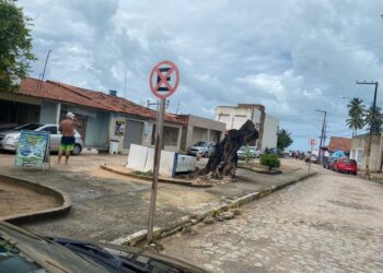 Moradores solicitam reforma de praça no centro de Barra Grande