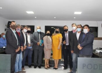 Suplente Alcione Pinto assume vaga de Dani da Elba; vereadores contemplam a sua chegada