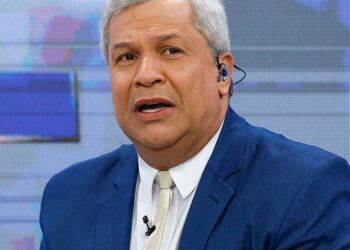 MPF propõe ação milionária contra Rede TV! e Sikêra Jr. por homofobia