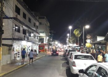 Música ao vivo em bares na orla de Maragogi incomoda donos de pousadas