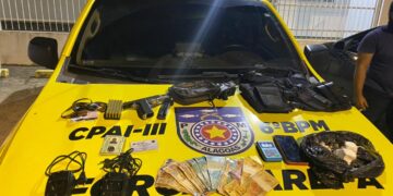 VÍDEO- Dupla é presa com pistola .40, cocaína e mais de dois mil reais em espécie em Milagres