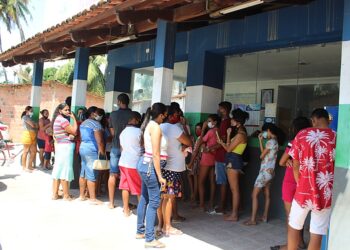 Após descentralização de imunizante, crianças de 12 anos ou mais lotaram posto médico em São Bento
