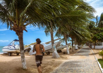 Turistas roubados na orla de Japaratinga