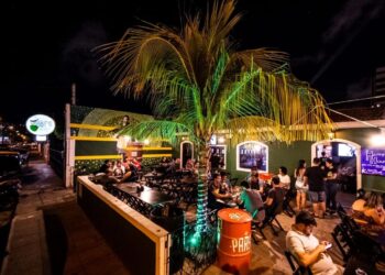 Bares e restaurantes passam a funcionar sem limite de horário em Alagoas