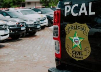 Mulher presa no interior de Alagoas ofereceu sexo em troca do assassinato do próprio filho
