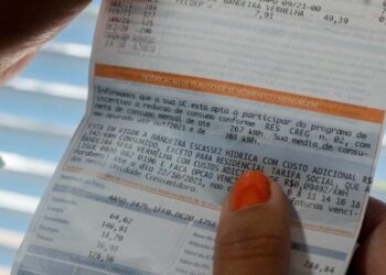 Equatorial orienta alagoanos sobre como funciona o Programa de Incentivo à Redução Voluntária que dá descontos na conta de luz