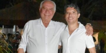 Júnior da Saneape e prefeito Sérgio Lira participam de evento do encerramento do filme Saraliaeleia